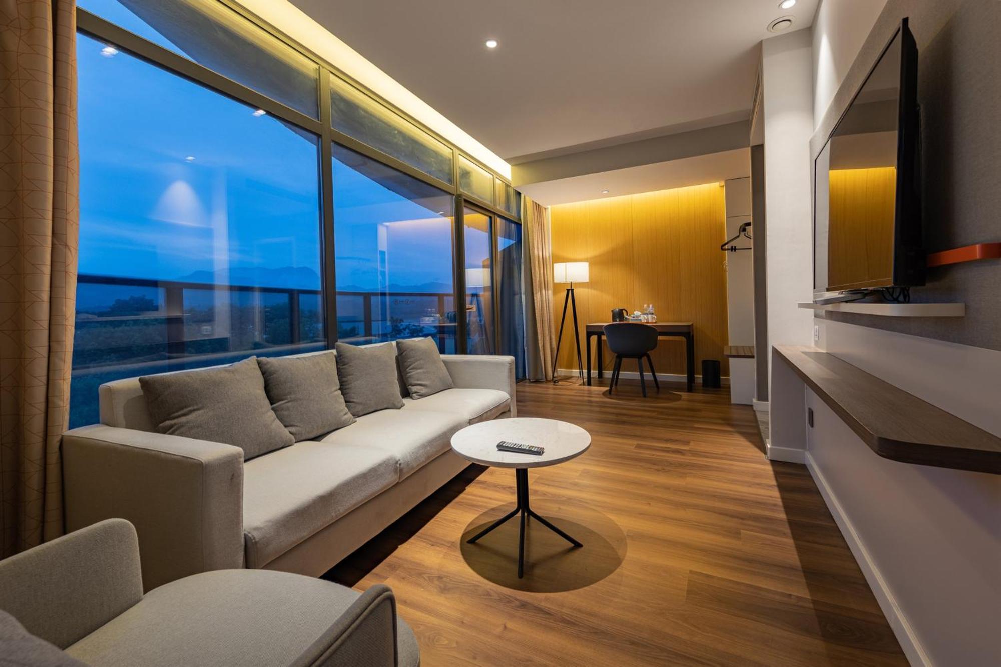 Holiday Inn Express Yichang Riverside By Ihg Εξωτερικό φωτογραφία